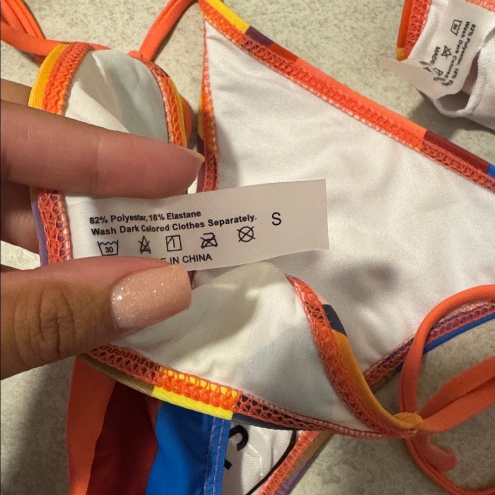 Colorful Two piece Swimsuit - Picture 4 of 4